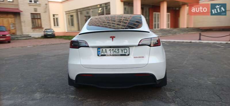 Позашляховик / Кросовер Tesla Model Y 2023 в Києві