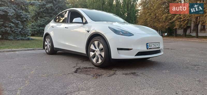 Позашляховик / Кросовер Tesla Model Y 2023 в Києві