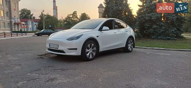 Позашляховик / Кросовер Tesla Model Y 2023 в Києві