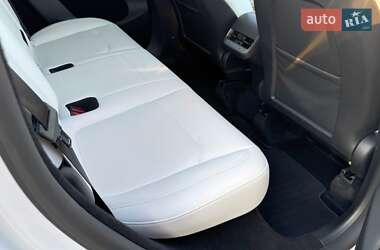Позашляховик / Кросовер Tesla Model Y 2023 в 