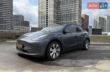 Позашляховик / Кросовер Tesla Model Y 2024 в 
