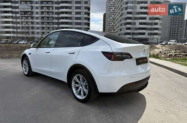 Позашляховик / Кросовер Tesla Model Y 2023 в 