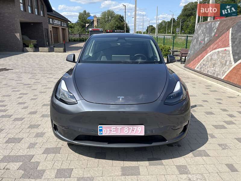 Внедорожник / Кроссовер Tesla Model Y 2021 в Ровно