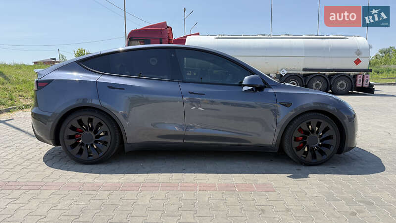 Внедорожник / Кроссовер Tesla Model Y 2020 в Луцке