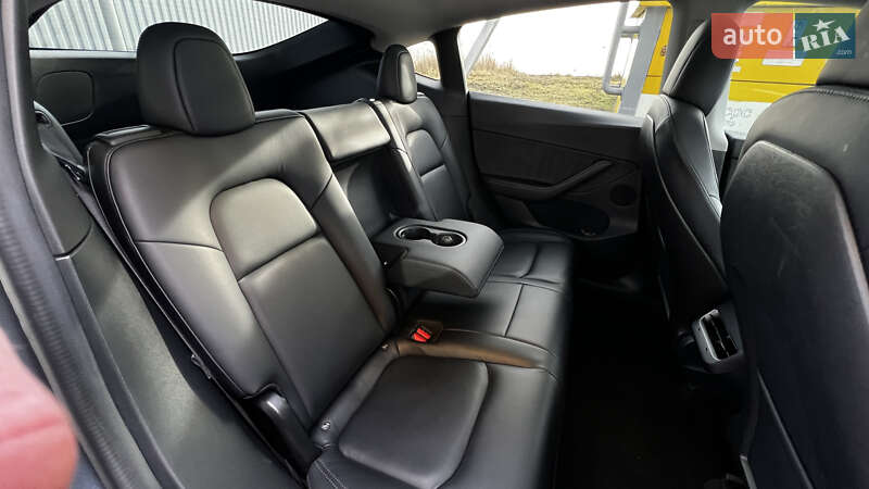 Внедорожник / Кроссовер Tesla Model Y 2020 в Луцке