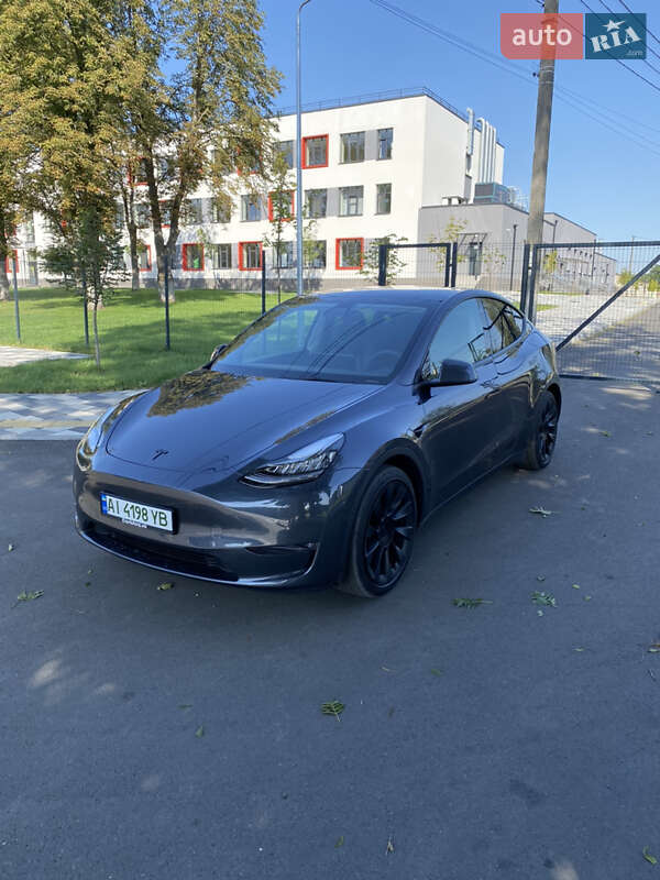 Tesla Model Y 2021