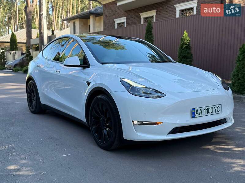 Позашляховик / Кросовер Tesla Model Y 2022 в Бучі