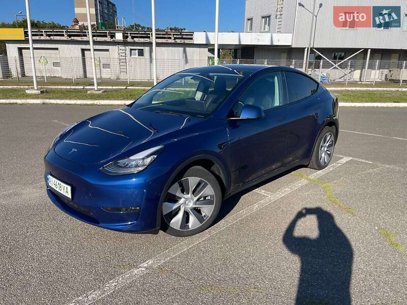 Внедорожник / Кроссовер Tesla Model Y 2021 в Киеве