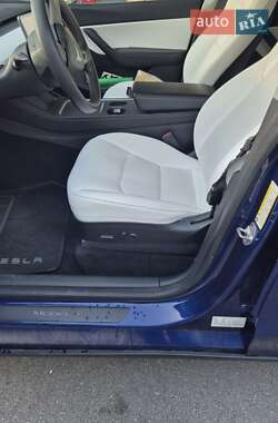 Позашляховик / Кросовер Tesla Model Y 2021 в 
