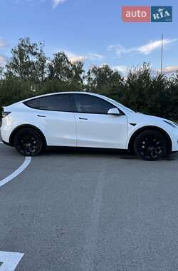 Внедорожник / Кроссовер Tesla Model Y 2020 в 