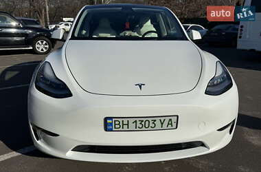 Позашляховик / Кросовер Tesla Model Y 2022 в 
