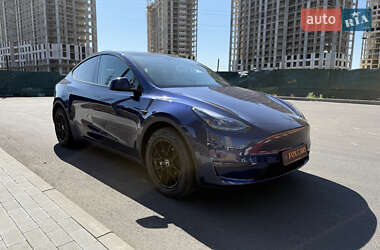 Внедорожник / Кроссовер Tesla Model Y 2023 в 