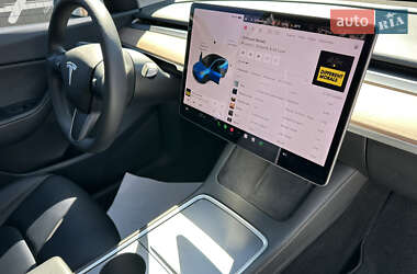 Внедорожник / Кроссовер Tesla Model Y 2021 в 