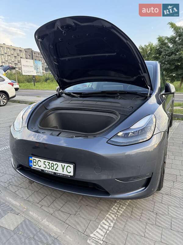 Позашляховик / Кросовер Tesla Model Y 2022 в Львові