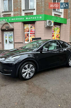Внедорожник / Кроссовер Tesla Model Y 2023 в 