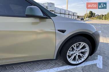 Внедорожник / Кроссовер Tesla Model Y 2024 в 