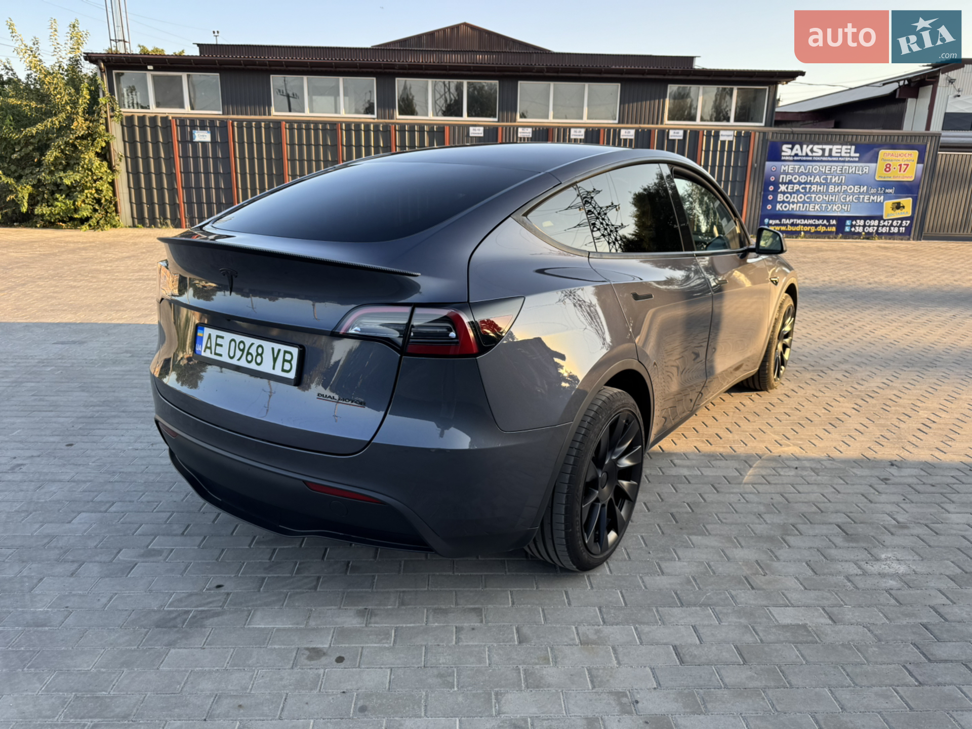 2023 Tesla Model Y - мініатюра 4