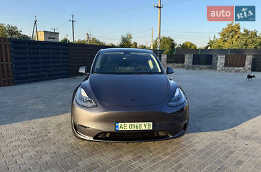 Позашляховик / Кросовер Tesla Model Y 2023 в 