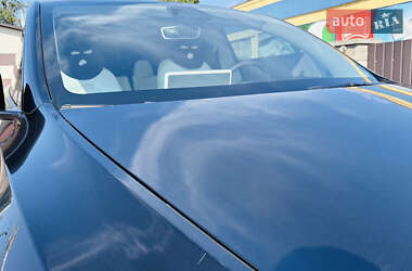 Позашляховик / Кросовер Tesla Model Y 2024 в 