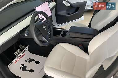 Позашляховик / Кросовер Tesla Model Y 2021 в 