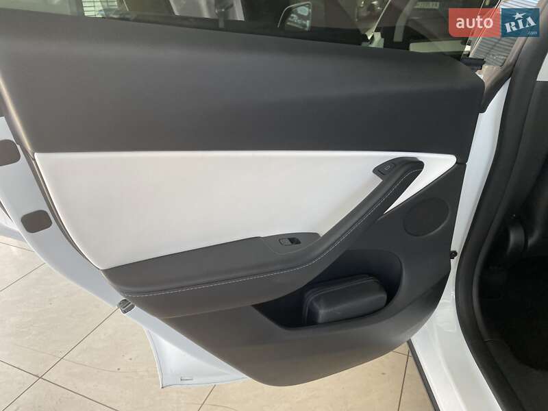 Внедорожник / Кроссовер Tesla Model Y 2021 в Одессе фото 41 Внедорожник / Кроссовер Tesla Model Y 2021 в Одессе