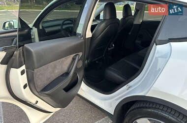 Внедорожник / Кроссовер Tesla Model Y 2024 в 