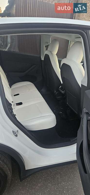 Внедорожник / Кроссовер Tesla Model Y 2024 в Киеве фото 9 Внедорожник / Кроссовер Tesla Model Y 2024 в Киеве