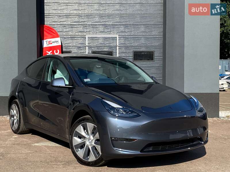 Tesla Model Y 2023