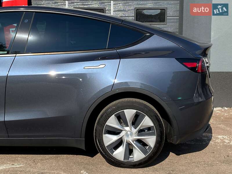 Позашляховик / Кросовер Tesla Model Y 2023 в Києві
