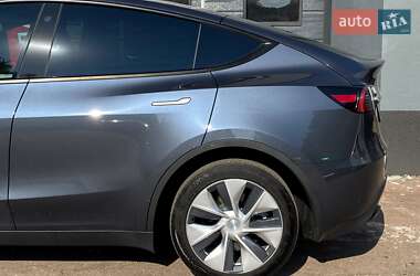Позашляховик / Кросовер Tesla Model Y 2023 в 