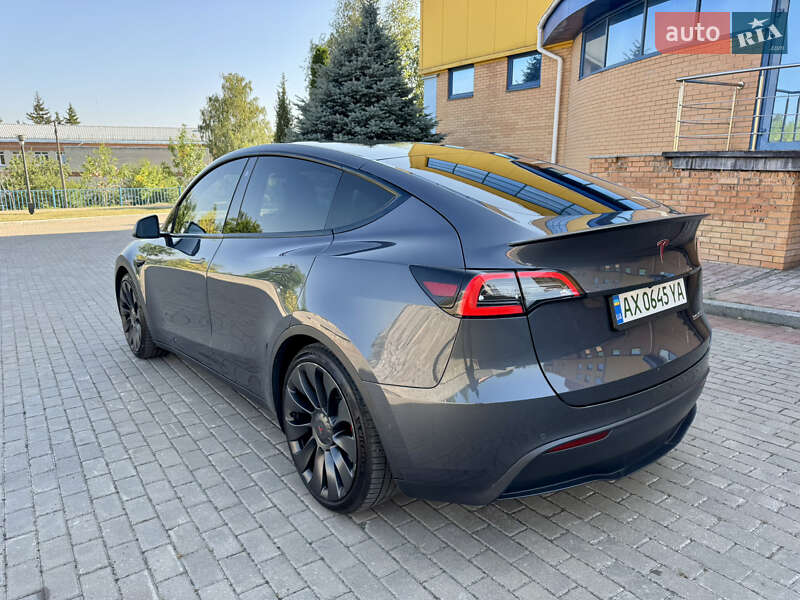 Позашляховик / Кросовер Tesla Model Y 2021 в Харкові фото 10 Позашляховик / Кросовер Tesla Model Y 2021 в Харкові
