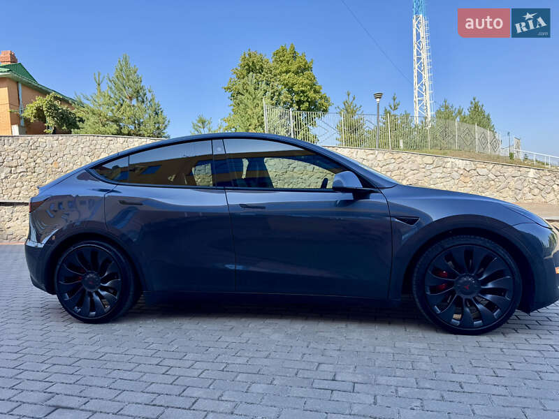 Позашляховик / Кросовер Tesla Model Y 2021 в Харкові фото 17 Позашляховик / Кросовер Tesla Model Y 2021 в Харкові