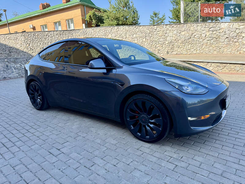 Позашляховик / Кросовер Tesla Model Y 2021 в Харкові фото 19 Позашляховик / Кросовер Tesla Model Y 2021 в Харкові