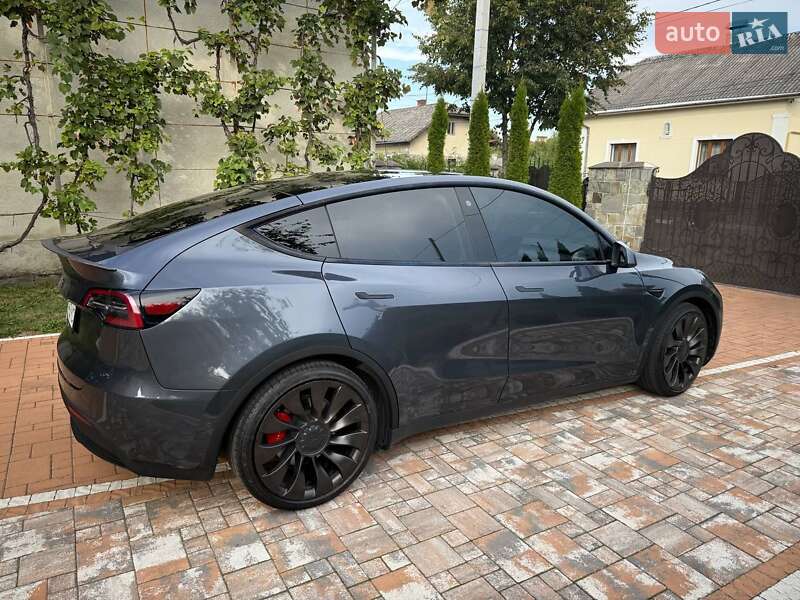 Внедорожник / Кроссовер Tesla Model Y 2021 в Стрые