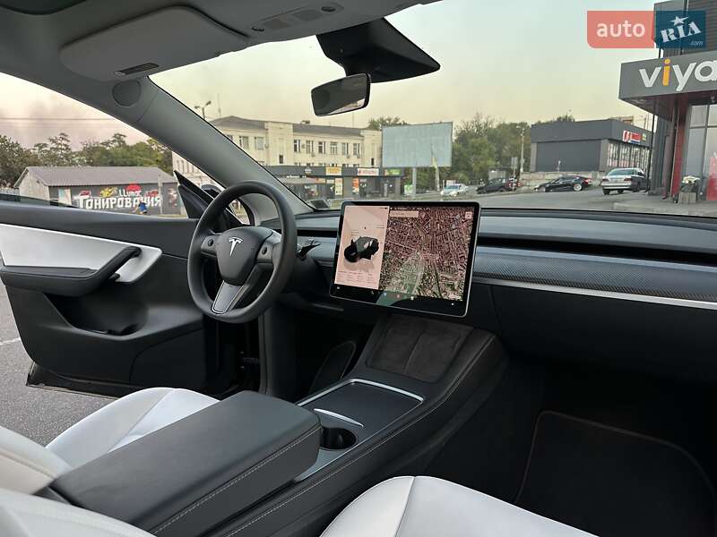 Позашляховик / Кросовер Tesla Model Y 2022 в Кам'янському
