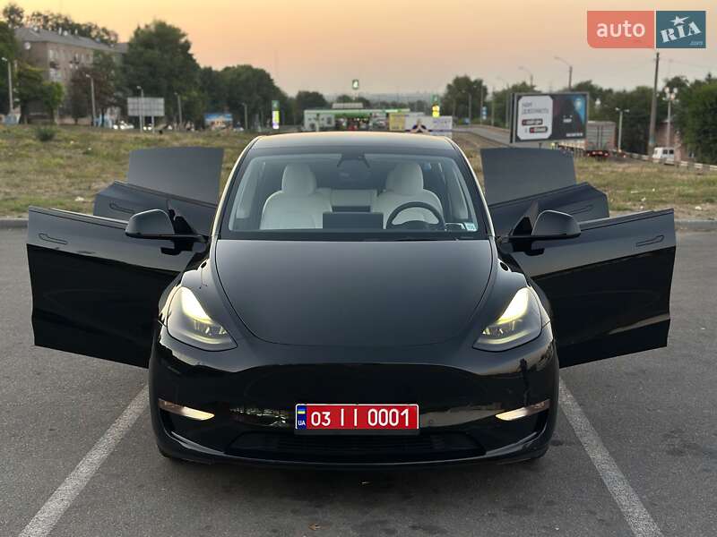 Внедорожник / Кроссовер Tesla Model Y 2022 в 