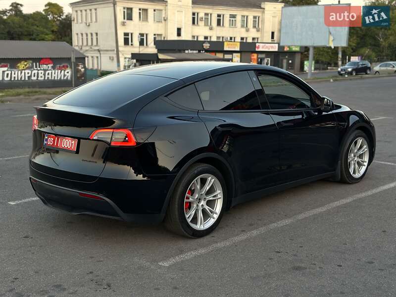 Позашляховик / Кросовер Tesla Model Y 2022 в Кам'янському