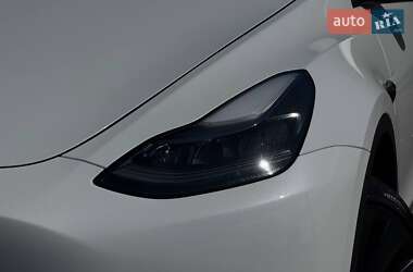Внедорожник / Кроссовер Tesla Model Y 2022 в 