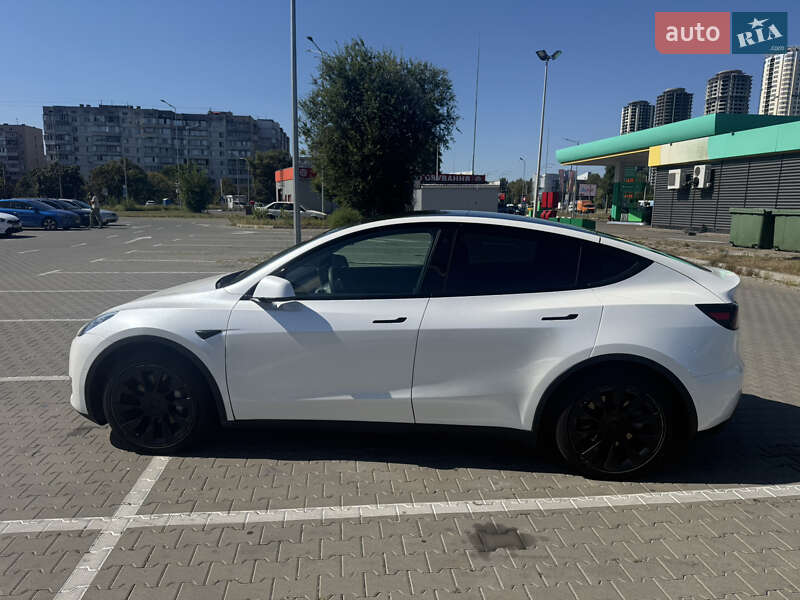 Внедорожник / Кроссовер Tesla Model Y 2022 в Киеве