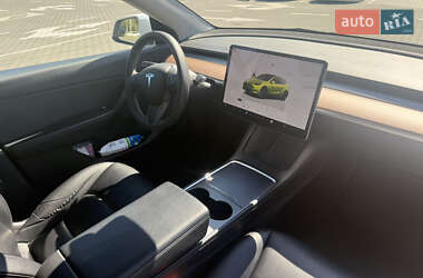 Позашляховик / Кросовер Tesla Model Y 2022 в 