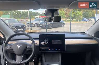 Позашляховик / Кросовер Tesla Model Y 2021 в 
