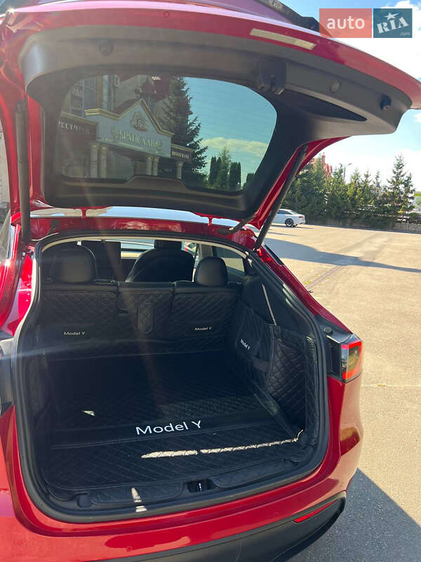 Внедорожник / Кроссовер Tesla Model Y 2021 в Тернополе