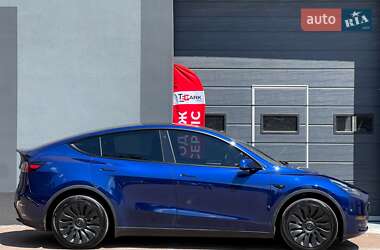 Внедорожник / Кроссовер Tesla Model Y 2023 в 