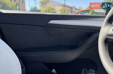 Позашляховик / Кросовер Tesla Model Y 2023 в 