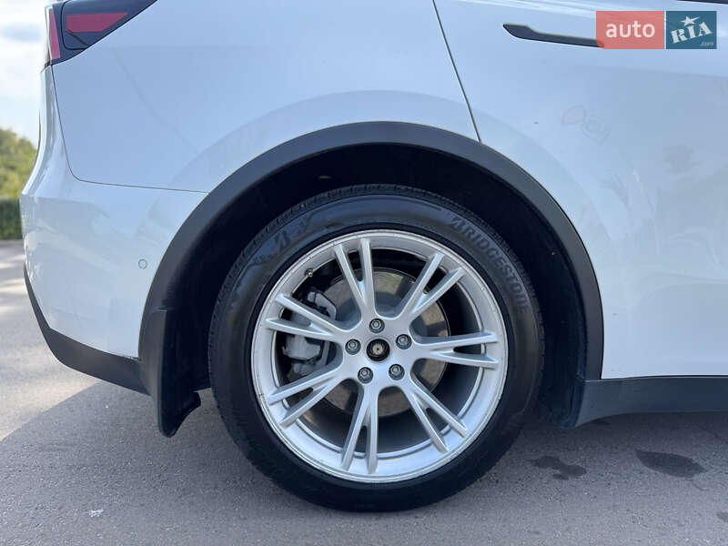 Позашляховик / Кросовер Tesla Model Y 2021 в Краматорську