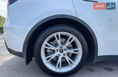 Позашляховик / Кросовер Tesla Model Y 2021 в 