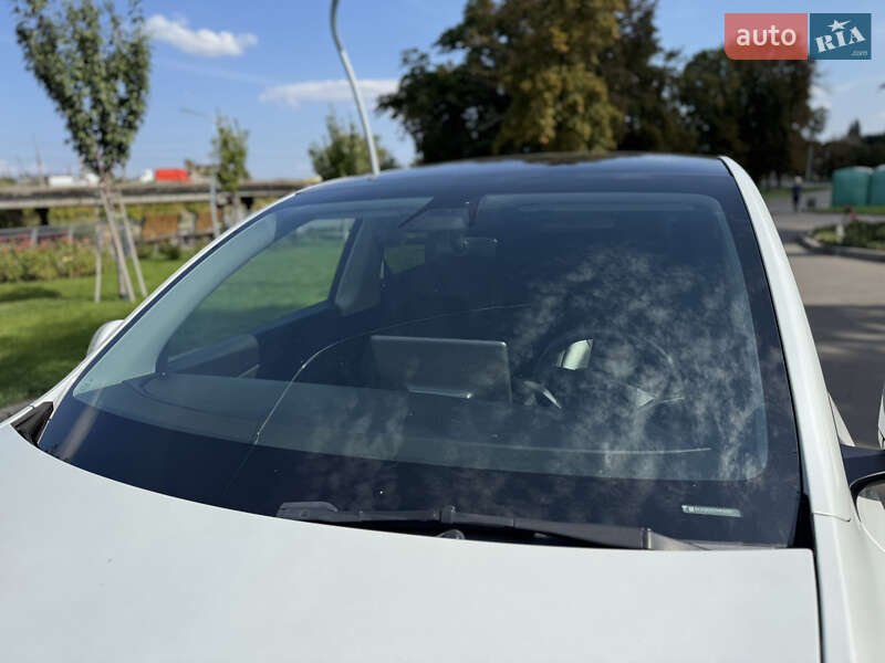 Позашляховик / Кросовер Tesla Model Y 2021 в Краматорську