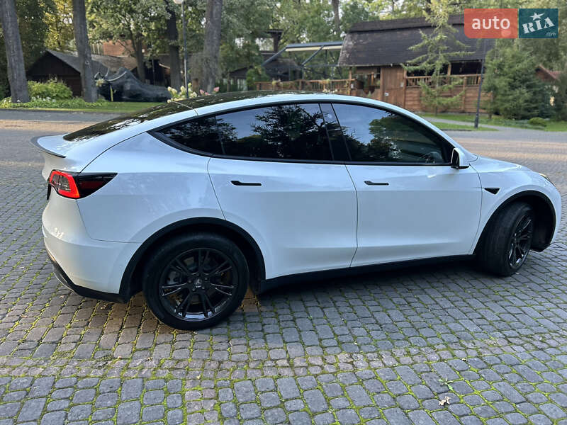 Внедорожник / Кроссовер Tesla Model Y 2022 в Львове
