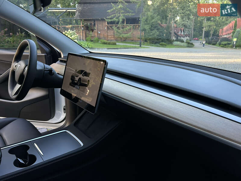 Внедорожник / Кроссовер Tesla Model Y 2022 в Львове