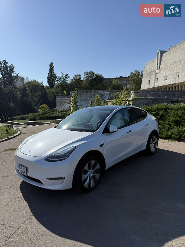 Внедорожник / Кроссовер Tesla Model Y 2021 в Черкассах
